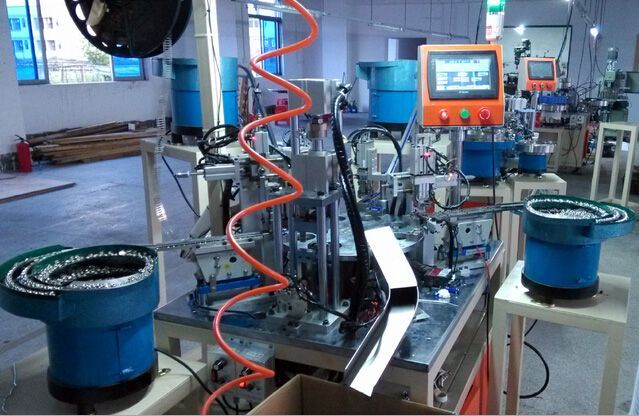 钮扣自动组装机 钮扣自动组装机